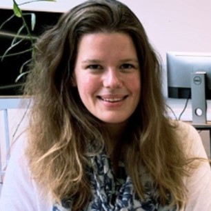 Head shot of Ann-Sophie Manzeschke